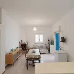 Iris Con Ampia Veranda Casa vacanze